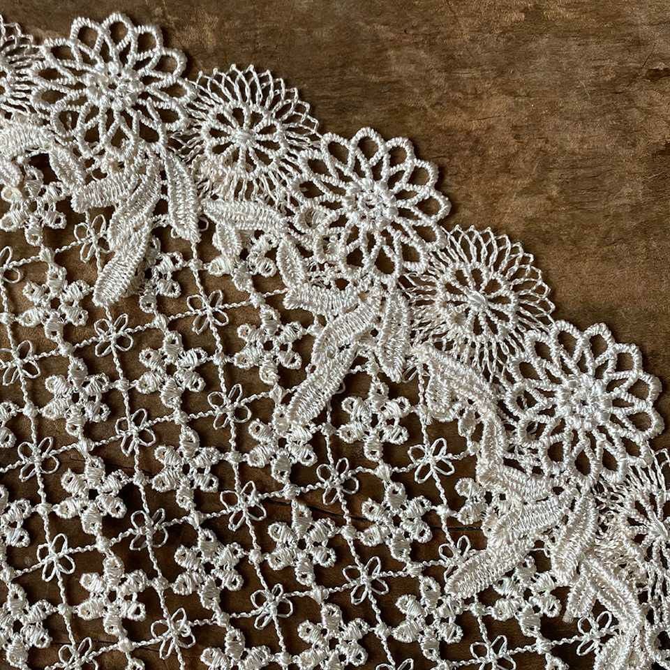 テーブルセンター オーバル テーブルリネン 敷物 レース 画像2