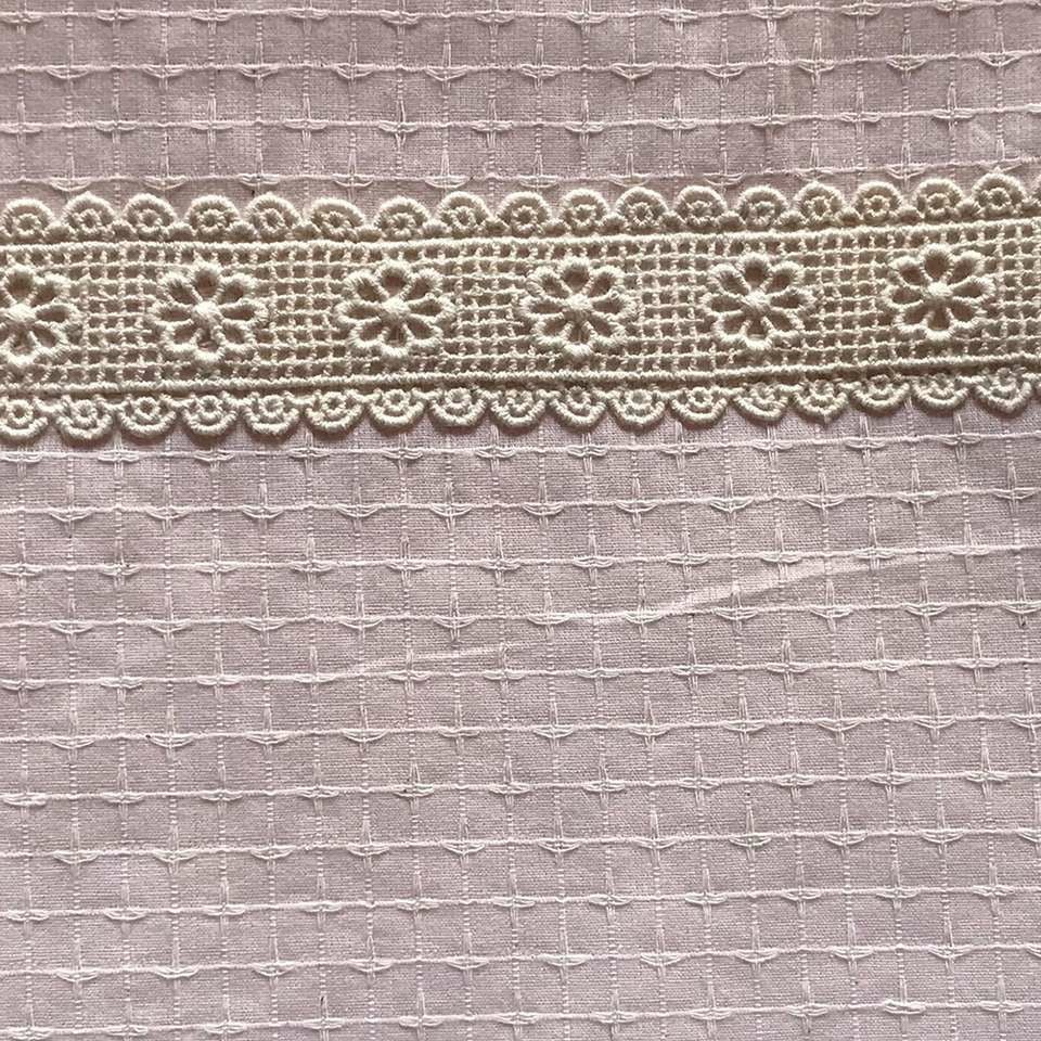 フラットポーチ 化粧ポーチ ピンク ファブリック レース 刺繍 ファッション雑貨 画像3