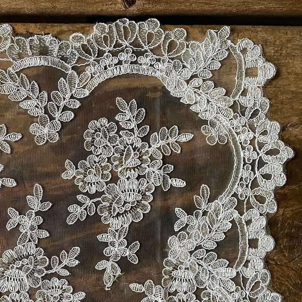 ドイリー 正方形 花瓶敷 ファブリック レース 刺繍 インテリア雑貨 画像3