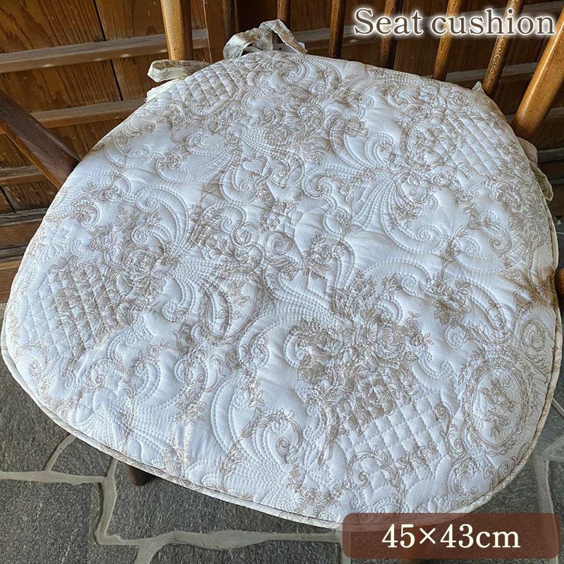 シートクッション 座面用 ひも付き キルト ベージュ 布製 インテリア雑貨 画像1サムネイル