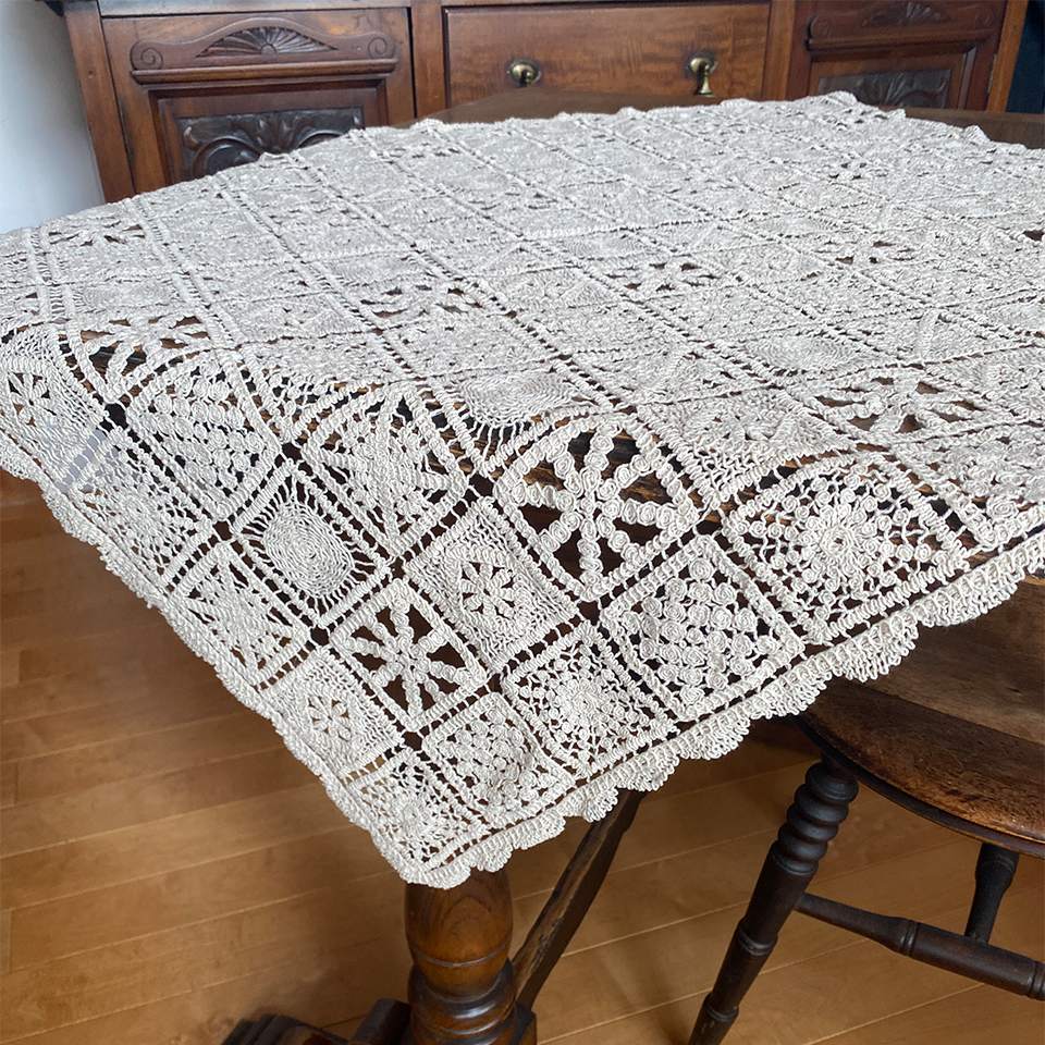 マシンメイドレース テーブルクロス 90×90cm 画像4